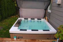 Load image into Gallery viewer, Edgemont 6 Hot Tub - In Stock Now